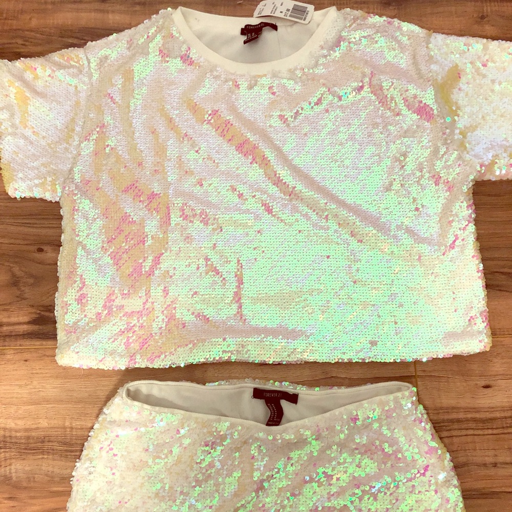 Forever 21 rave set, size medium. Brand new